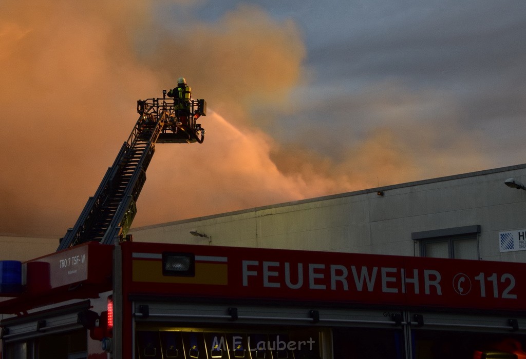 Grossbrand Halle Troisdorf Kriegsdorf Junkersring P269.JPG - Miklos Laubert